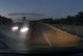 Квадроцикл вылетел на встречную полосу