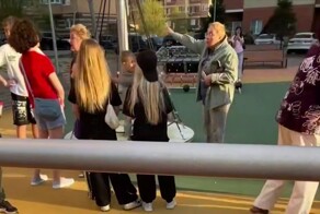 В Подмосковье пенсионерки с матами выгнали подростков из двора