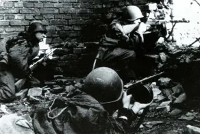 Как дерзкой атакой 38 разведчиков смели 350 фашистов. Причем соотношение потерь было 1 к 33