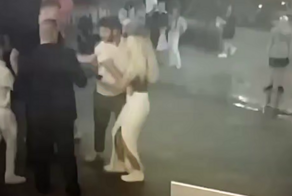 В Москве турист пытался силой отбить девушку у иностранца
