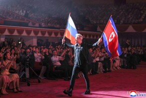 Певец Shaman восхитил Ким Чен Ына на концерте в Пхеньяне