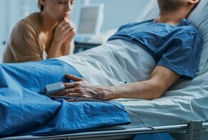 Невеста и любовница спасли избранника от отключения аппаратов жизнеобеспечения