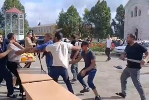 Мужчины устроили драку у храма в Липецкой области