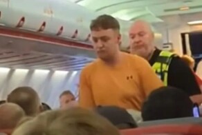 Пьяный пассажир был выведен из самолета под аплодисменты