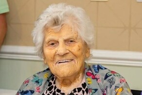 Британка, признанная старейшей из ныне живущих людей, отметила 116-й день рождения
