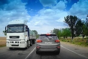 ДТП в Крыму "Мужики, кирпичей надо? Нет? А поздно, я уже привез"