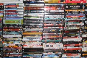 Мужчина хотел избавиться от старых DVD-дисков: реальная стоимость раритетов его шокировала