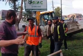 В Челябинске мигранты-дорожники напали на мужчину, возмущенного порчей газона