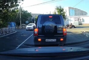 В Ставрополе женщина за рулём сбила двух школьниц и даже не вышла помочь