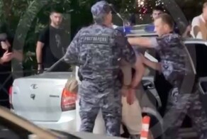 В Сочи отдыхающие устроили драку на улице и были задержаны Росгвардией