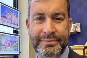 Британец отсудил у работодателя крупную сумму из-за стола