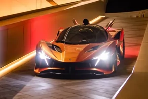 Представлен новый суперкар Apollo Evo с V12