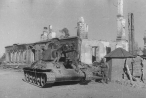 Немцы собирались держать круговую оборону, но бежали из Ельни прямо с концерта в 1943