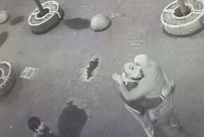 Почему не стоит обниматься с незнакомцами