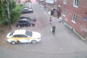 В Подмосковье мужчина попытался изнасиловать и ограбить женщину в подъезде