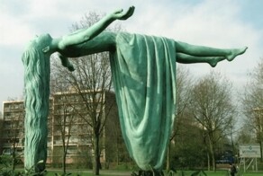 Искусство против гравитации: 15 скульптур, которые игнорируют законы физики