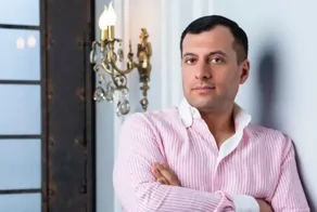 В Санкт-Петербурге экс-чиновник сбежал из зала суда, отпросившись покурить