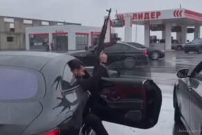 В Ингушетии кавказцы на люксовых автомобилях устроили дрифт и стрельбу из автоматов