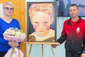 Художник из Италии написал портрет убитой хохлами девочки из Луганска