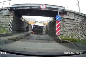 ДТП в Санкт-Петербурге "Посылки задерживаются"