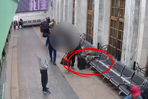 Момент похищения чемодана с миллионом рублей попал на видео