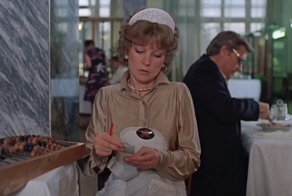 Загадка из СССР: странный заказ официантке и ее странное имя. Рассказываю любознательным