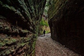 Тайна тосканских дорог, прорезанных в камне