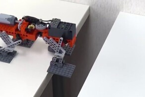 Соревнование шагоходов из конструктора