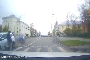 Подбил автомобиль и сбил пешехода