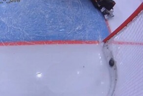 Судью видеоповторов пожизненно отстранили от работы в КХЛ из-за допущенной грубой ошибки