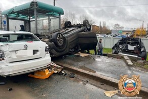 В Уфе грузовик устроил массовое ДТП, протаранив 11 автомобилей