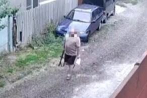 В Пятигорске владелец частного дома в ответ на требование оплатить вывоз мусора достал ППШ