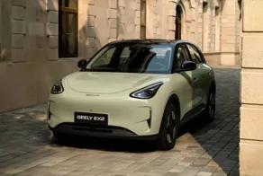 Дешевле Лады Искры - в Белоруссии начались продажи электрокара Geely EX2
