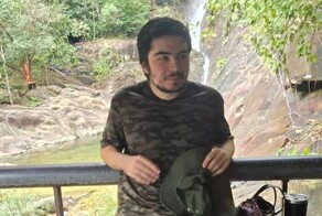 Турист заблудился в джунглях и оказался в другой стране