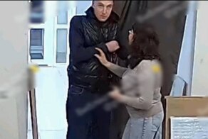 В Екатеринбурге дебошир довел сотрудницу ПВЗ до слез из-за патчей для глаз