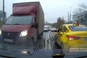 Москва ДТП с таксистом "Зачем он так сделал?"