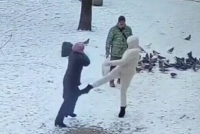 Спор из-за недопустимости кормления голубей привёл петербурженку на скамью подсудимых
