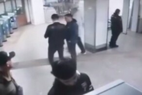 В Москве задержали мужчину, укравшего деньги с банковской карты