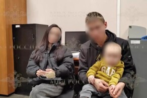Набившую татуировку годовалому ребёнку семью решили поставить на учёт