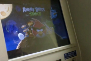 Angry Birds Space на банкомате (2 видео)