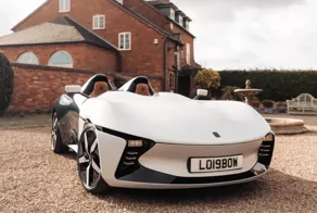 Экс-инженеры Tesla выпустили сверхлёгкий спидстер на батарейках