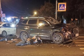 Жёсткое столкновение питбайка с кроссовером