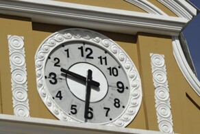 Боливийские античасы, демонстрирующие свой подход к течению времени