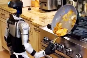 Повара, ваши рабочие места в безопасности! Робот не справился с простым заданием на кухне
