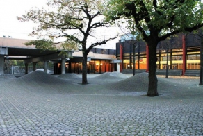 Площадка на школьном дворике (6 фото)