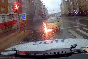 Полицейские спасли женщину и двоих детей из горящей машины в ХМАО