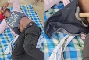 Сон на грани смерти: в Индии мужчине под рубашку залезла кобра