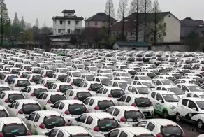 Китай последовательно лишает электромобили льгот