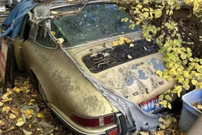 В США спасли Porsche 911, забытый на улице на 31 год