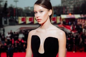 5 дочерей знаменитых родителей, демонстрирующих возрастной диссонанс